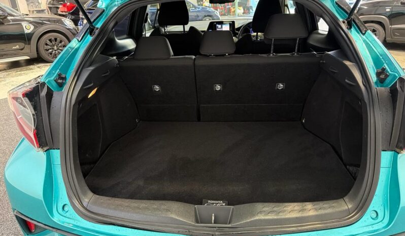 
								Toyota C-HR 1.2PT/CVT 2018 full									