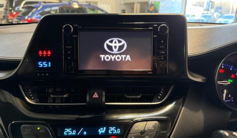 
								Toyota C-HR 1.2PT/CVT 2018 full									