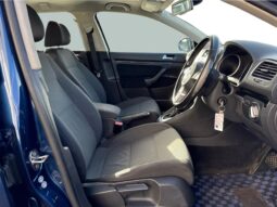 
										Volkswagen Golf  2011 full									