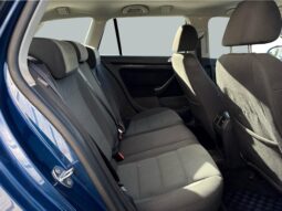 
										Volkswagen Golf  2011 full									