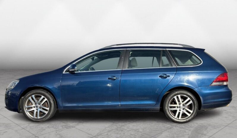 
								Volkswagen Golf  2011 full									