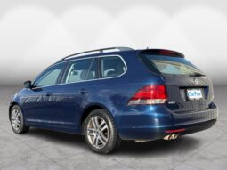 
										Volkswagen Golf  2011 full									