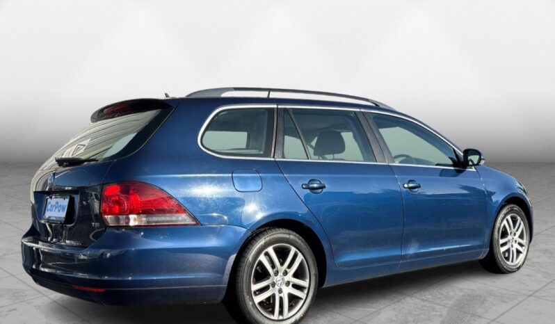 
								Volkswagen Golf  2011 full									