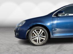 
										Volkswagen Golf  2011 full									