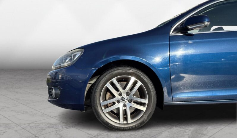 
								Volkswagen Golf  2011 full									