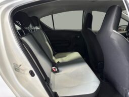 
										Toyota AQUA  2018 full									