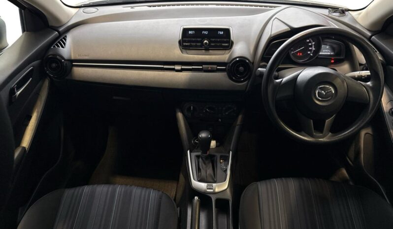 
								Mazda DEMIO 13C 2014 full									