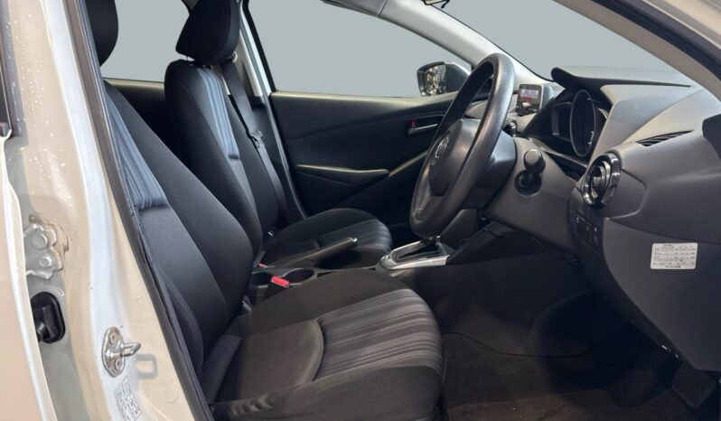 
								Mazda DEMIO 13C 2014 full									