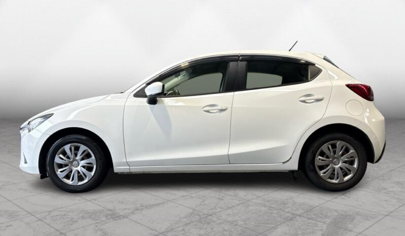 
								Mazda DEMIO 13C 2014 full									