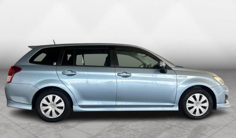 
								Toyota Corolla FIELDER HYBRID 2014 full									