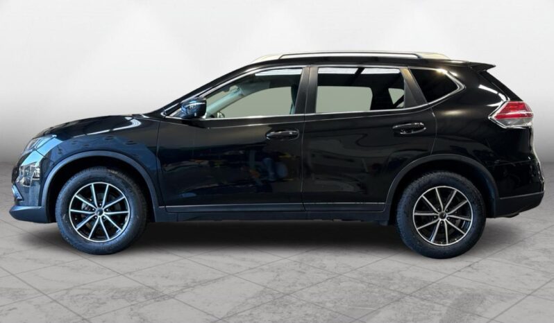 
								Nissan X-TRAIL  2015 full									