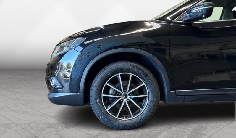
								Nissan X-TRAIL  2015 full									