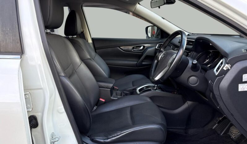 
								Nissan X-TRAIL 2016 full									