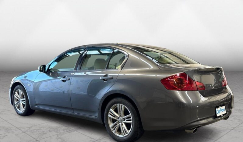 
								Nissan SKYLINE  2013 full									