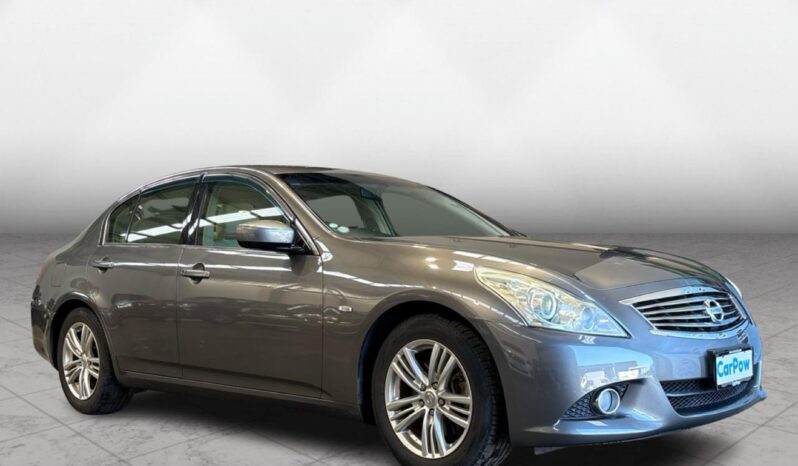 
								Nissan SKYLINE  2013 full									