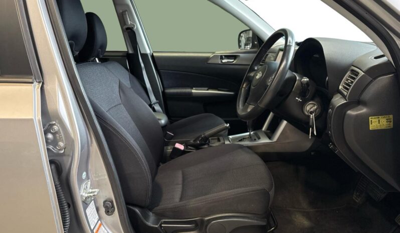 
								Subaru Forester  2011 full									