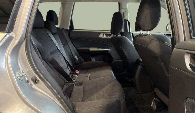 
								Subaru Forester  2011 full									