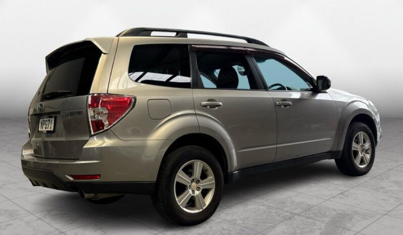 
								Subaru Forester  2011 full									