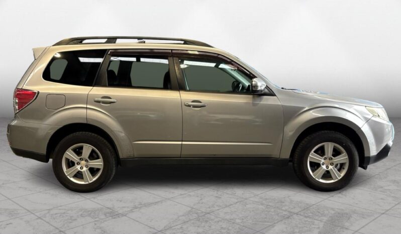 
								Subaru Forester  2011 full									