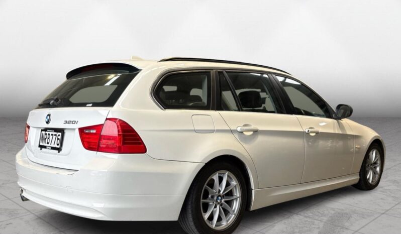 
								BMW 320I  2012 full									