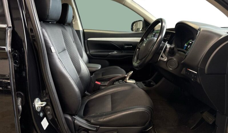 
								Mitsubishi Outlander  2014 full									