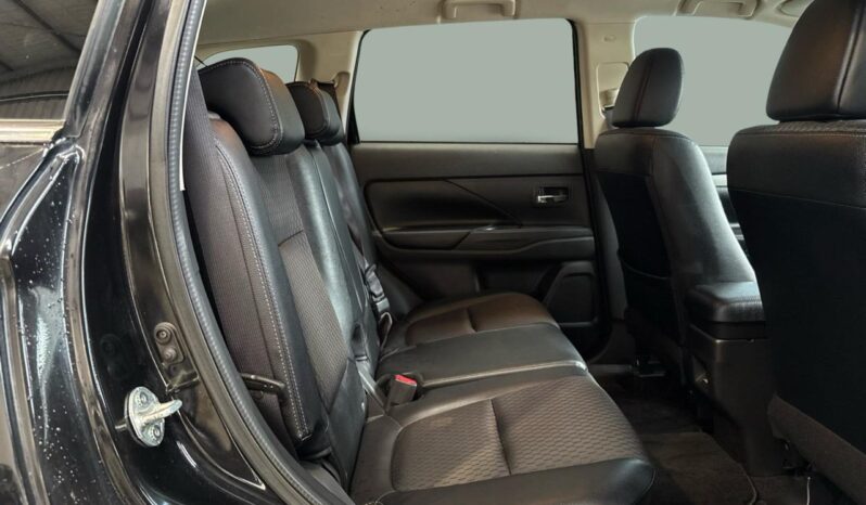 
								Mitsubishi Outlander  2014 full									