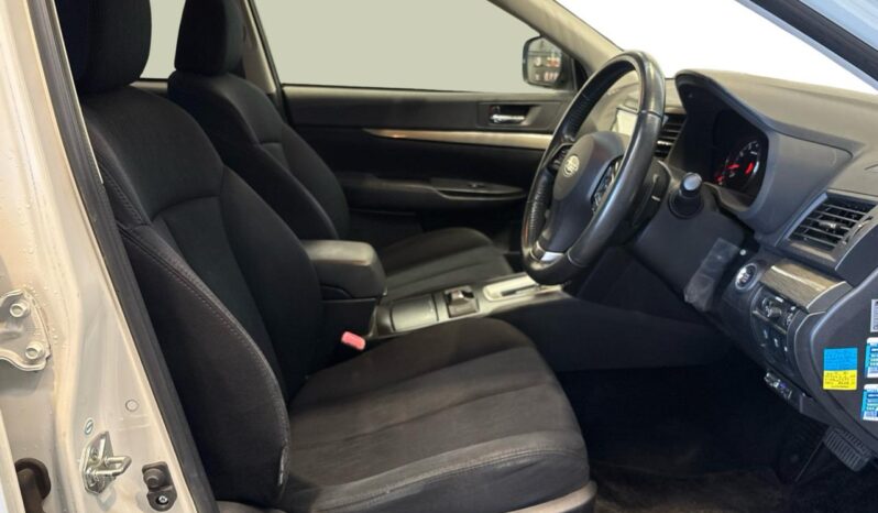 
								Subaru OUTBACK 2.5i Eyesight 2012 full									