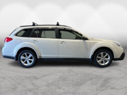
										Subaru OUTBACK 2.5i Eyesight 2012 full									