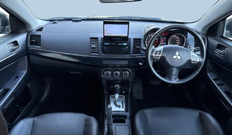 
								Mitsubishi GALANT FORTIS Sport 2012 full									