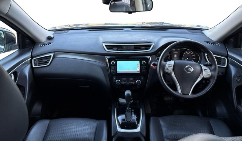 
								Nissan X-TRAIL  2017 full									