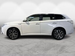 
										Mitsubishi OUTLANDER PHEV Sports Style Edition 4WD 2015 full									
