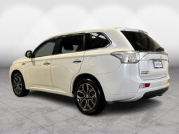 
										Mitsubishi OUTLANDER PHEV Sports Style Edition 4WD 2015 full									