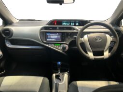 
										Toyota AQUA HYBRID 2014 full									