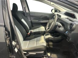 
										Toyota AQUA HYBRID 2014 full									