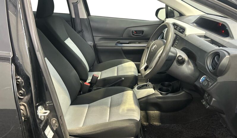 
								Toyota AQUA HYBRID 2014 full									