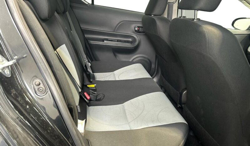 
								Toyota AQUA HYBRID 2014 full									