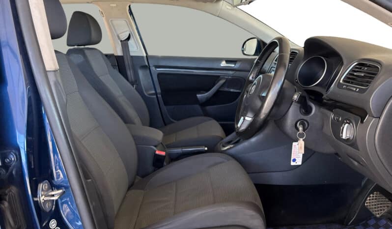 Volkswagen Golf 2011 full