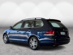 Volkswagen Golf 2011 full