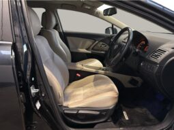 
										Toyota Avensis Wagon LI 2014 full									
