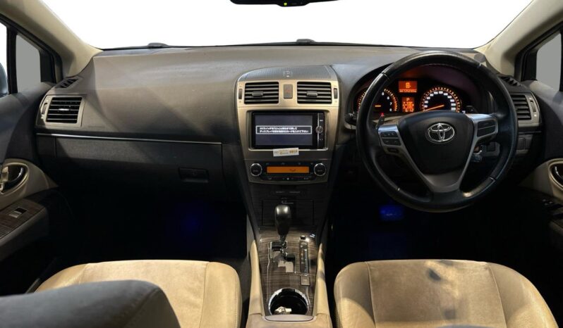 
								Toyota Avensis Wagon LI 2014 full									