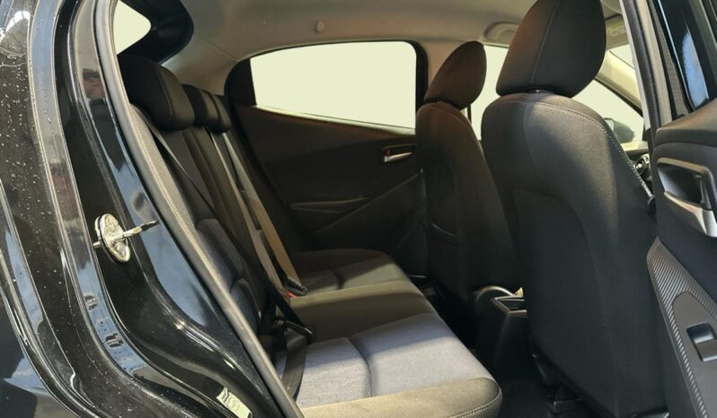 
								Mazda DEMIO 13S 2016 full									