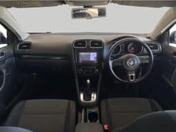 Volkswagen Golf 2011 full
