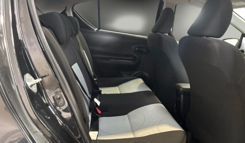 
								Toyota AQUA  2013 full									