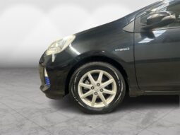 
										Toyota AQUA  2013 full									