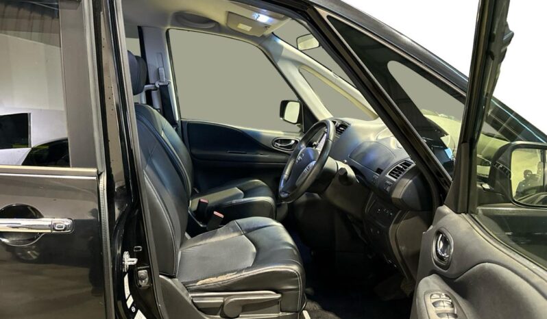 
								Nissan SERENA HIGHWAY STAR 2015 full									