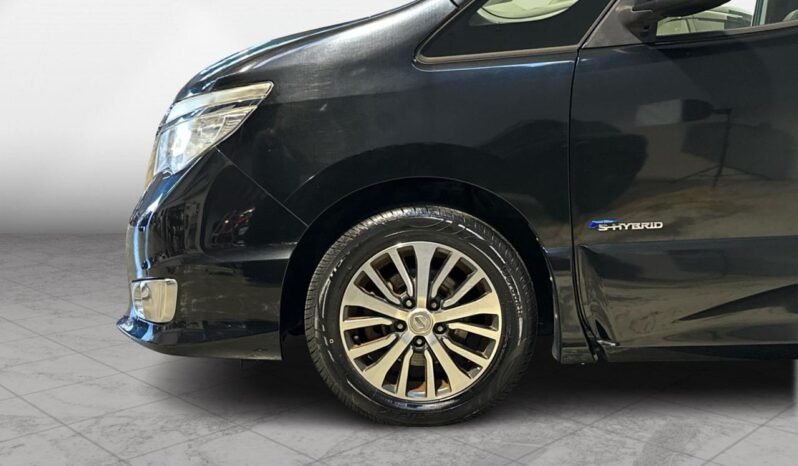 
								Nissan SERENA HIGHWAY STAR 2015 full									