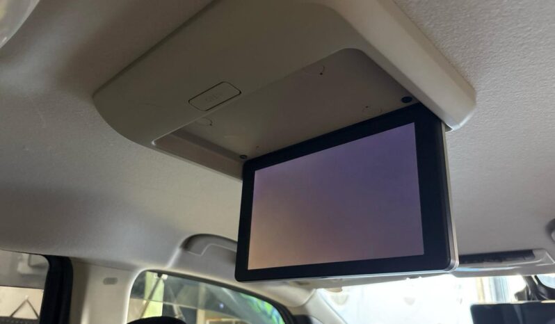 
								Nissan SERENA Highway Star -V Selection 2017 full									
