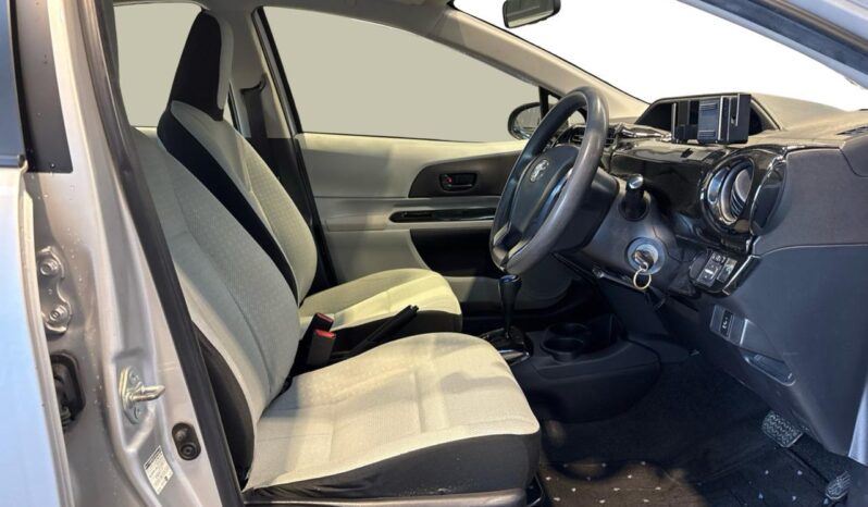 
								Toyota AQUA L 2012 full									
