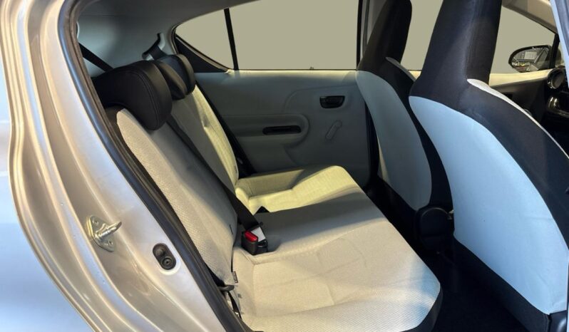 
								Toyota AQUA L 2012 full									