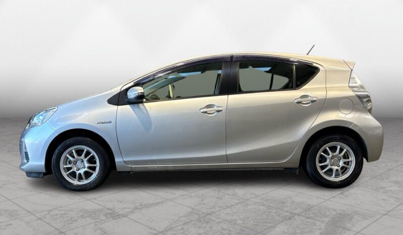 
								Toyota AQUA L 2012 full									